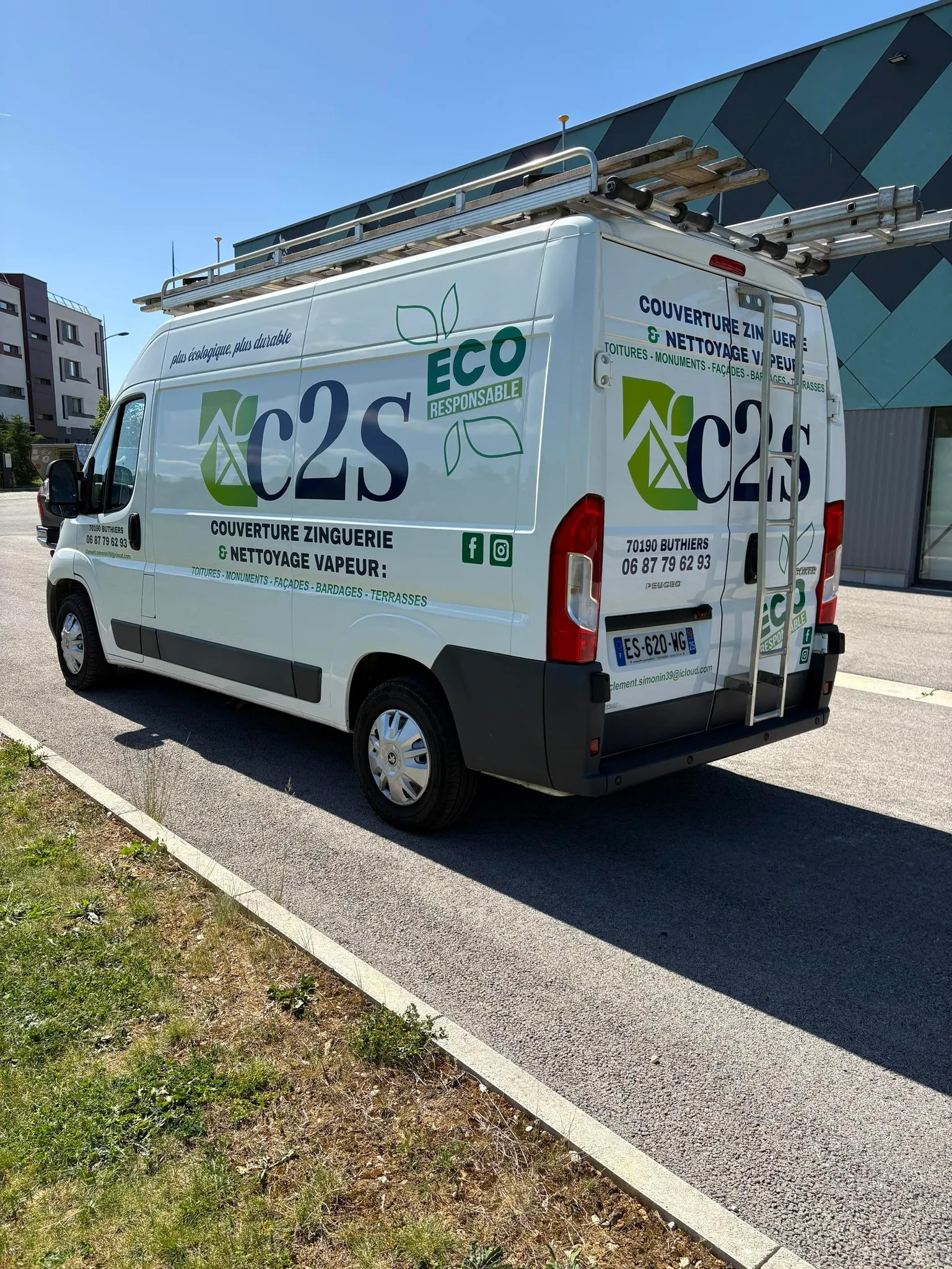 Camion C2S — Couverture, Zinguerie et Nettoyage Vapeur